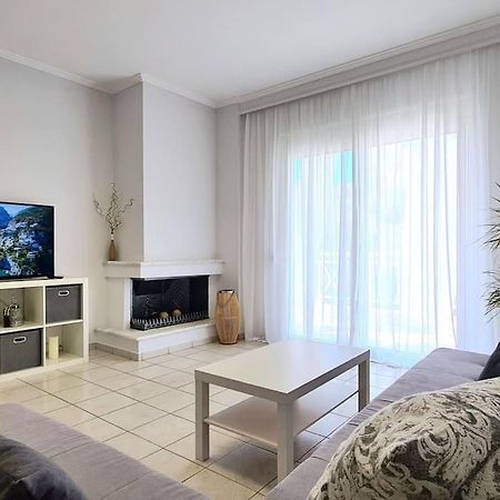 Ivanna Apartment Неа Мудания Екстериор снимка