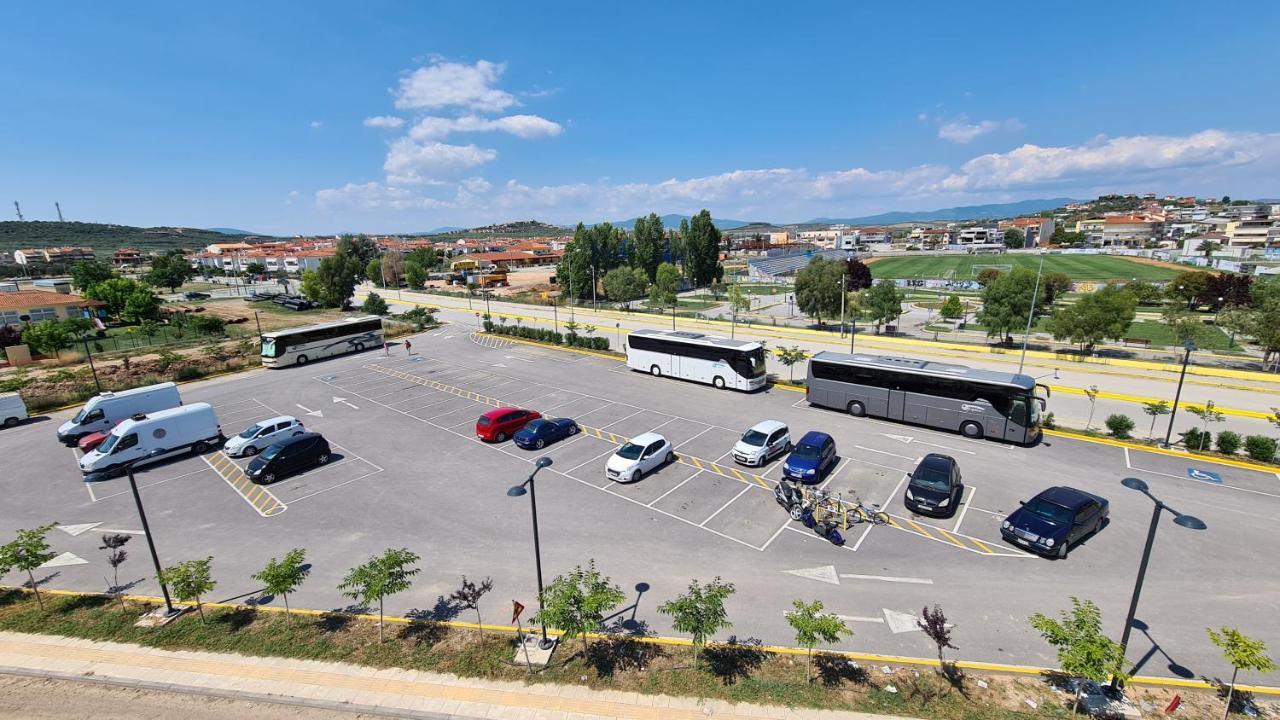 Ivanna Apartment Неа Мудания Екстериор снимка